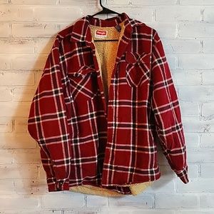 Wrangler Medium Red Flannel Pattern